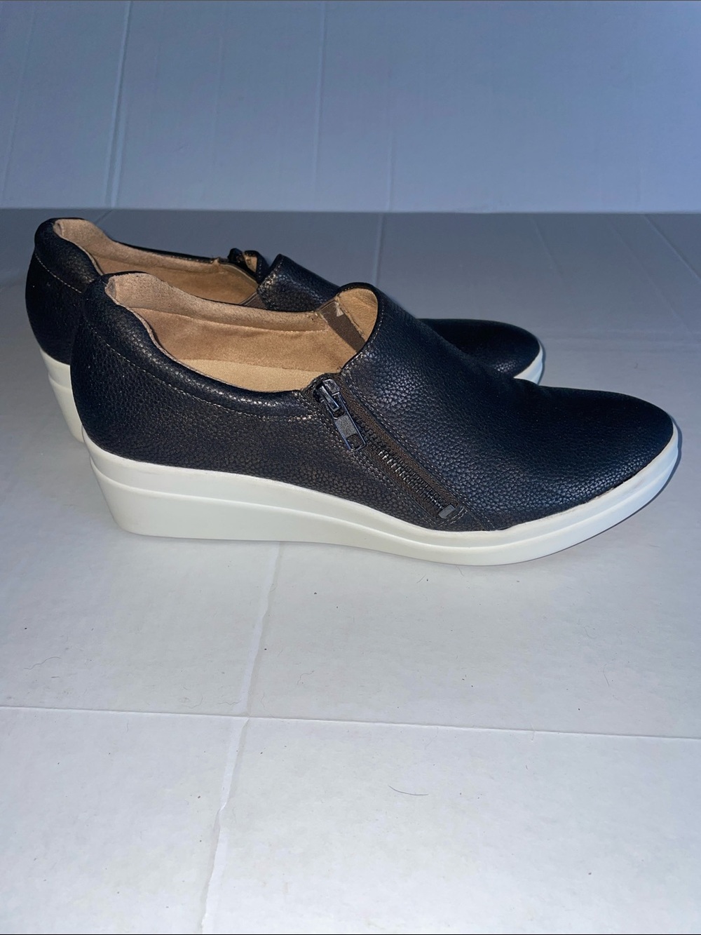 Naturalizer Ladies Black Leather Wedge Slip-Ons with White Sole Size 10